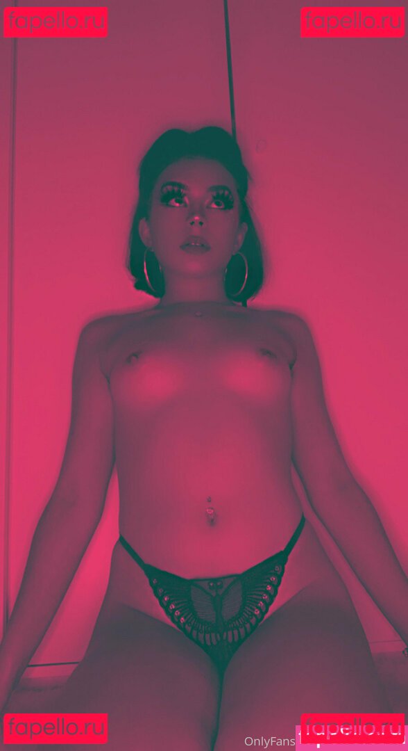 persia91__ / persianbrat69 Onlyfans Photo Gallery 