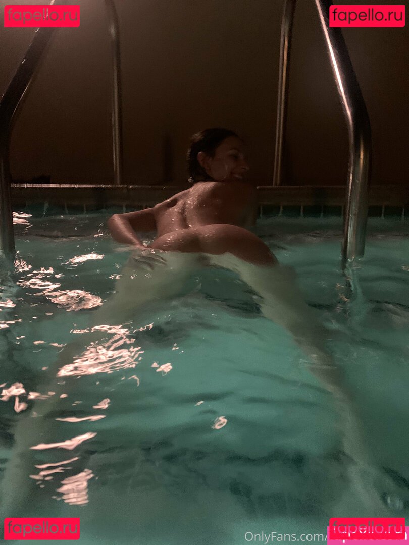 persia91__ / persianbrat69 Onlyfans Photo Gallery 