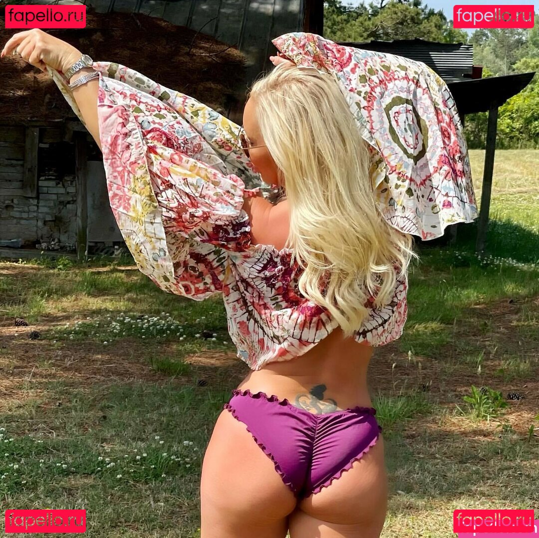 MissMelissaLee / modelmelissalee Onlyfans Photo Gallery 