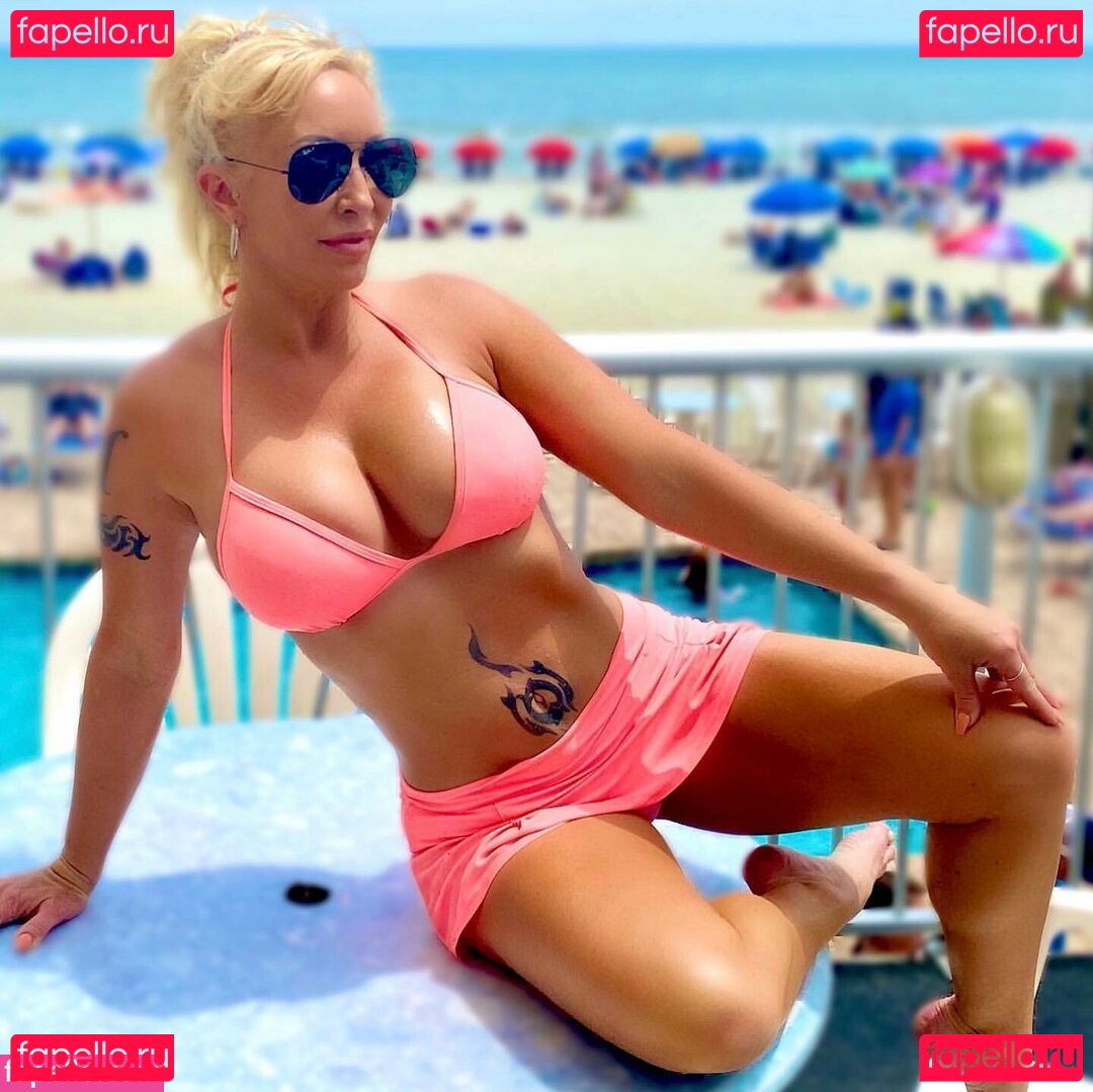 MissMelissaLee / modelmelissalee Onlyfans Photo Gallery 