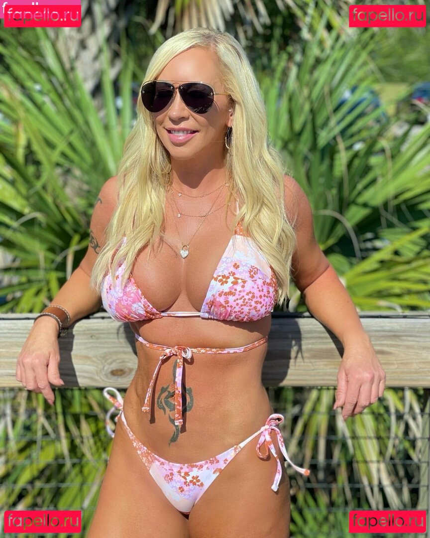 MissMelissaLee / modelmelissalee Onlyfans Photo Gallery 