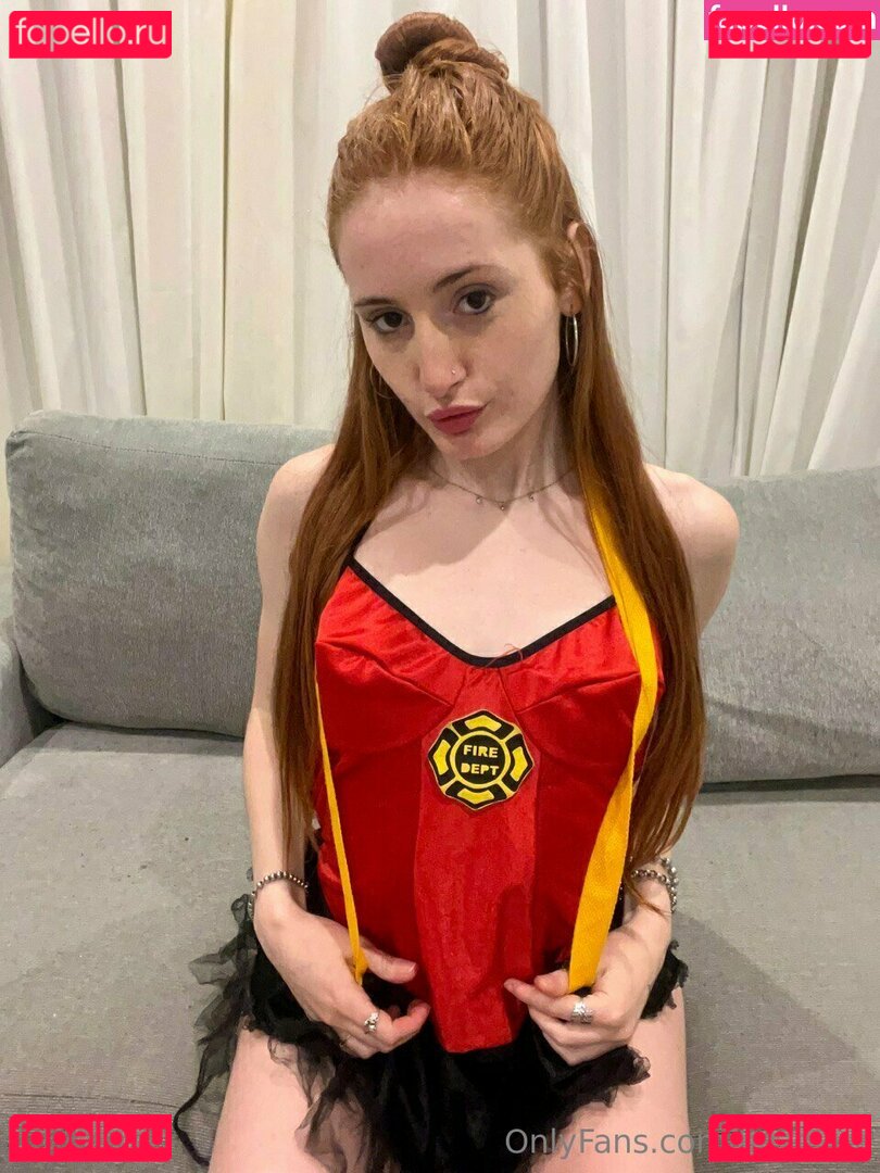 Eden_JW / hazel_luzxo / hazelluz Onlyfans Photo Gallery 