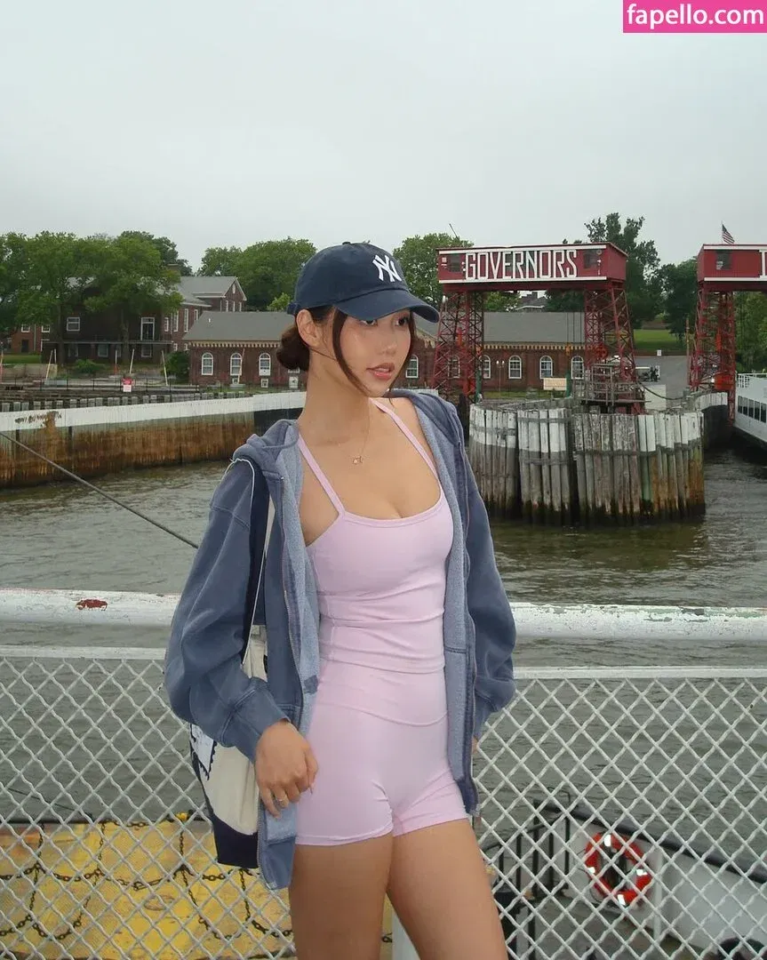 emilythebearrr Onlyfans Photo Gallery 