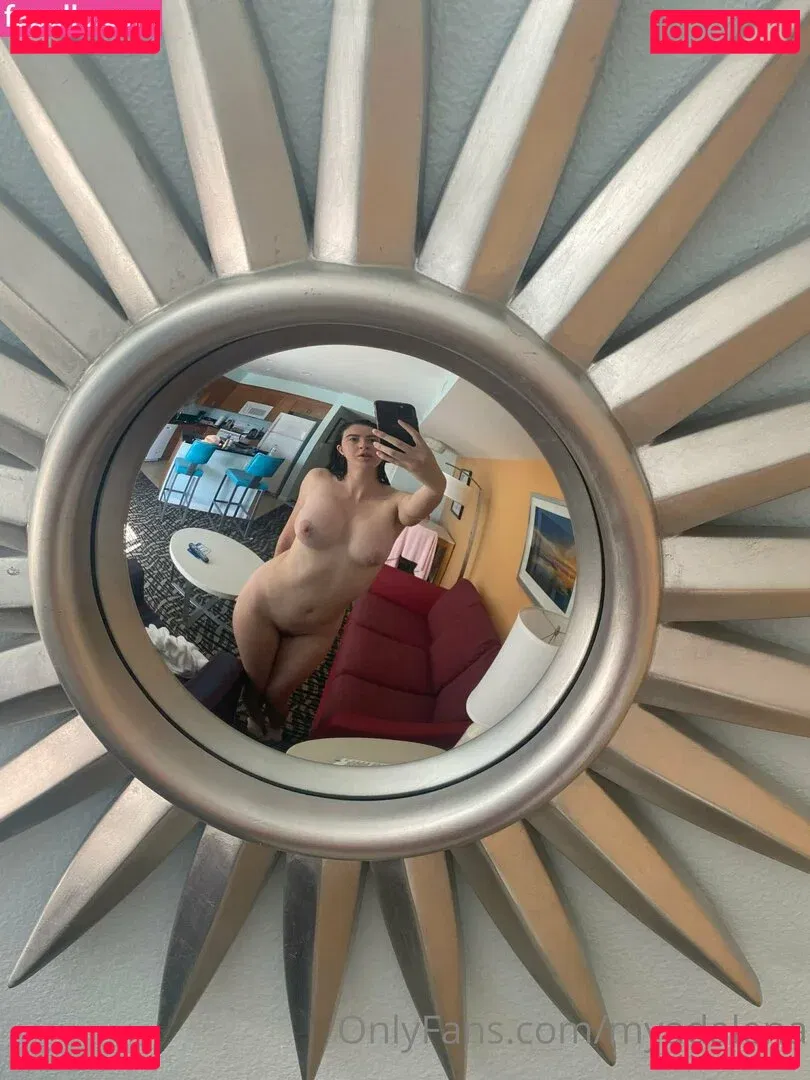 myadalena Onlyfans Photo Gallery 