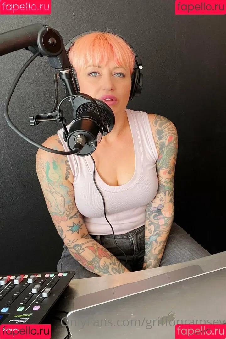 griffonramsey Onlyfans Photo Gallery 