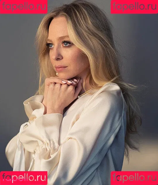 Portia Doubleday Onlyfans Photo Gallery 