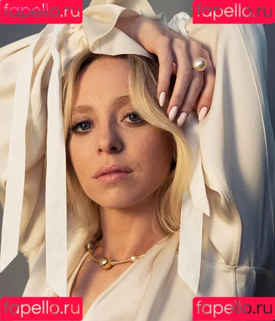 Portia Doubleday Onlyfans Photo Gallery 