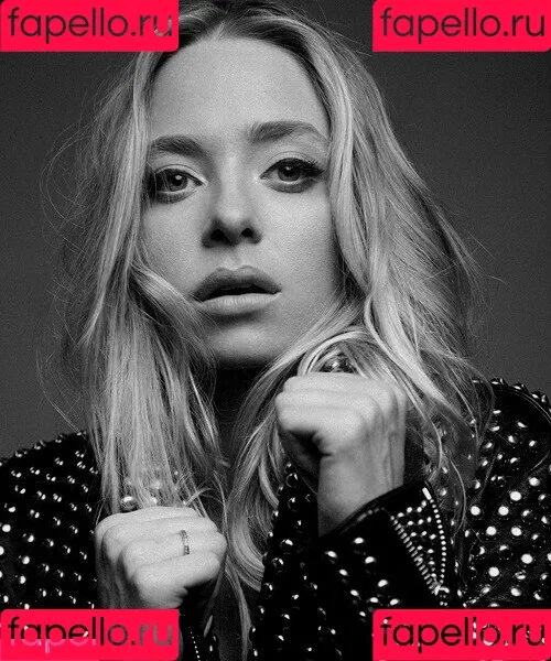 Portia Doubleday Onlyfans Photo Gallery 