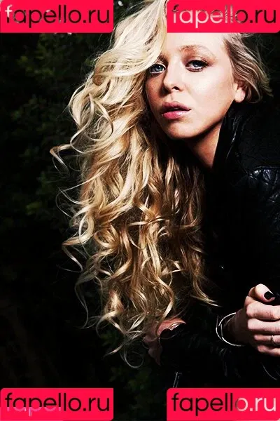 Portia Doubleday Onlyfans Photo Gallery 
