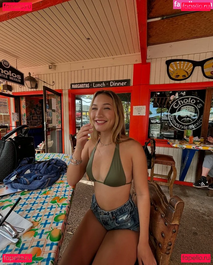 Halia Beamer Onlyfans Photo Gallery 