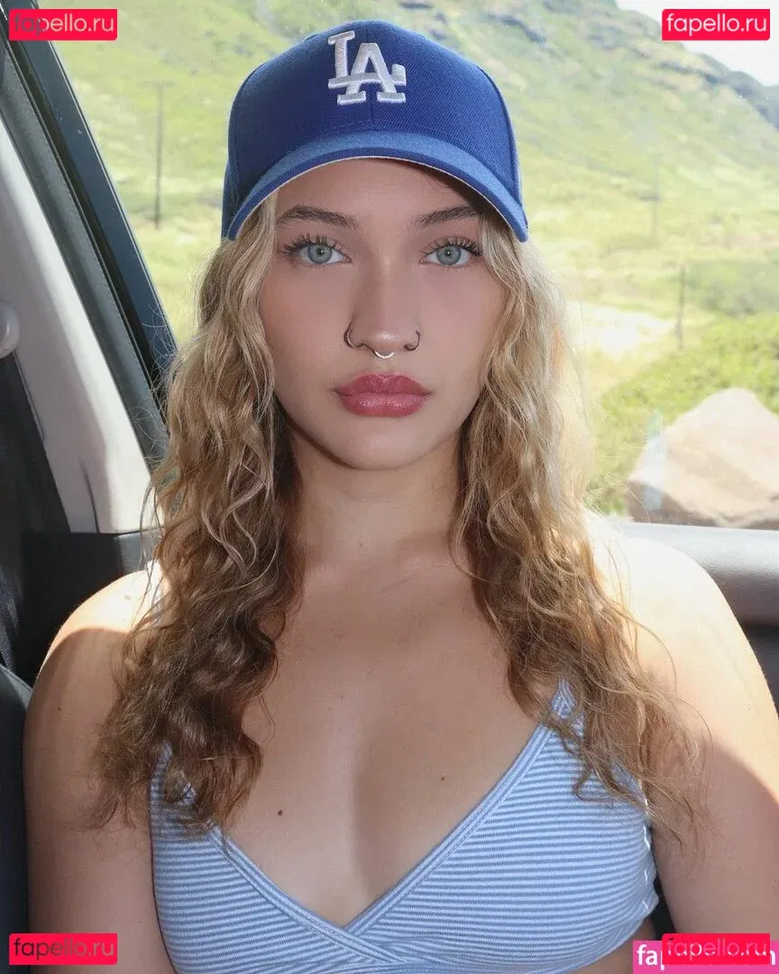 Halia Beamer Onlyfans Photo Gallery 