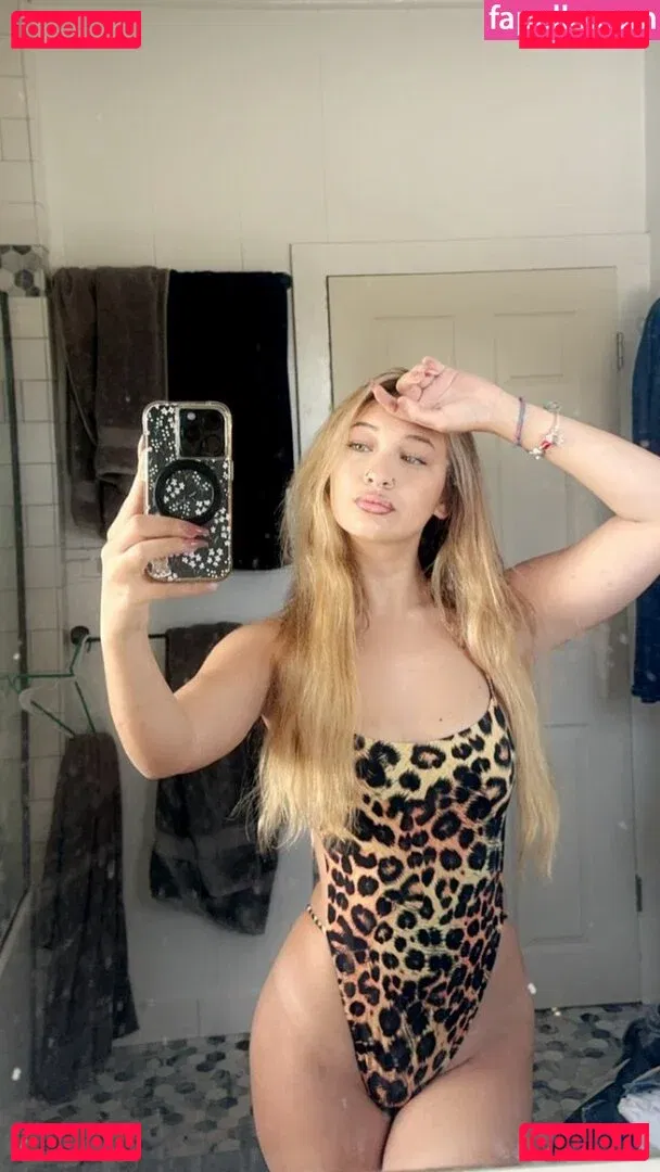 Halia Beamer Onlyfans Photo Gallery 