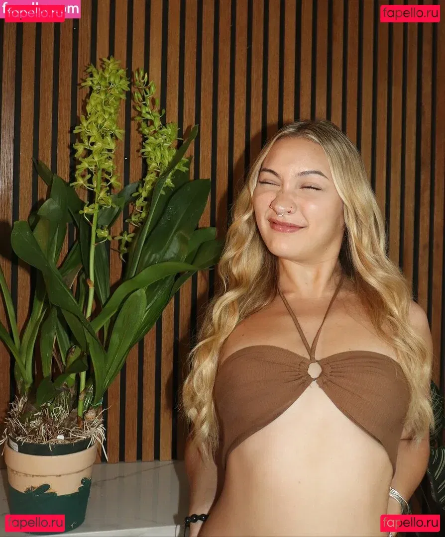 Halia Beamer Onlyfans Photo Gallery 