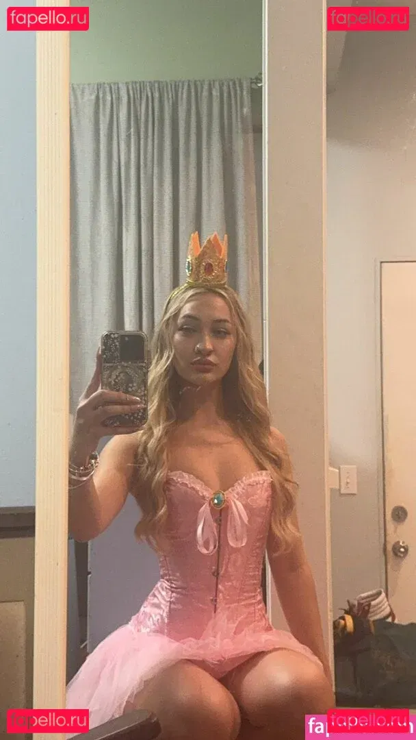 Halia Beamer Onlyfans Photo Gallery 