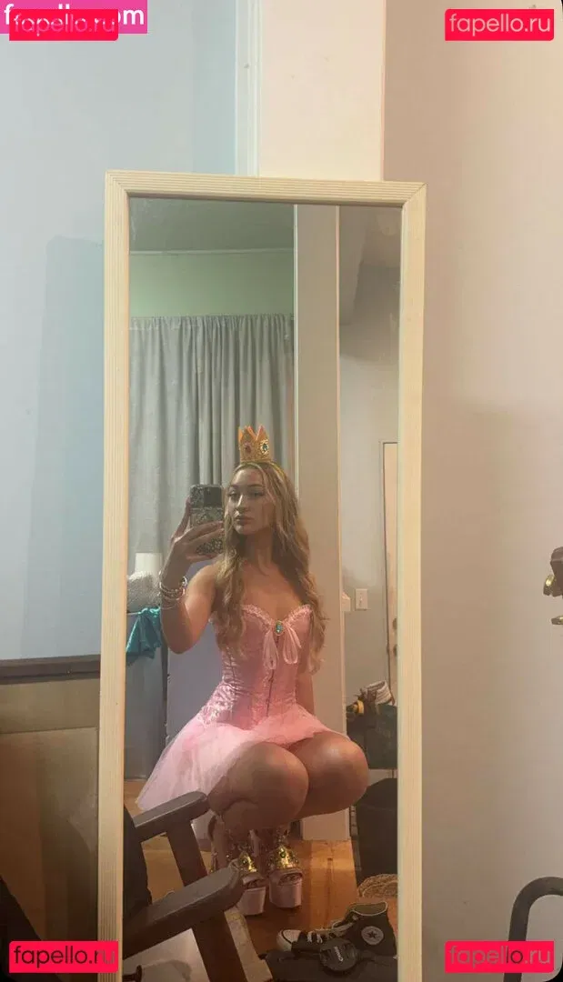 Halia Beamer Onlyfans Photo Gallery 