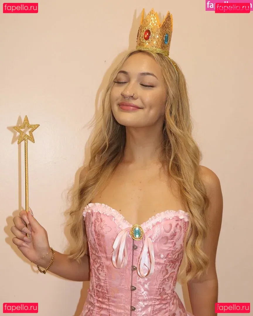 Halia Beamer Onlyfans Photo Gallery 