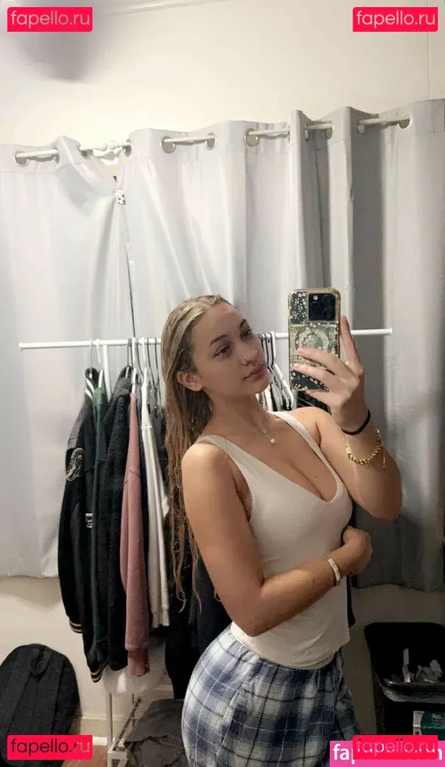 Halia Beamer Onlyfans Photo Gallery 