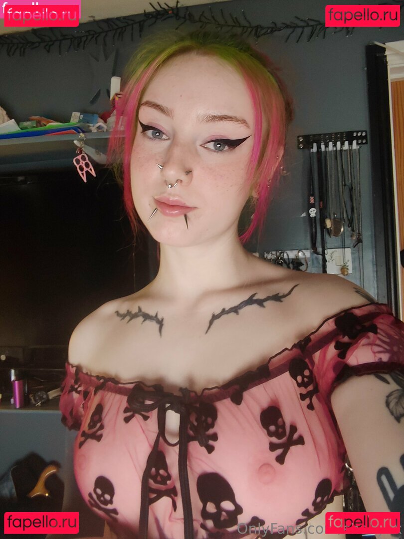 Scarlett / shakyxx Onlyfans Photo Gallery 