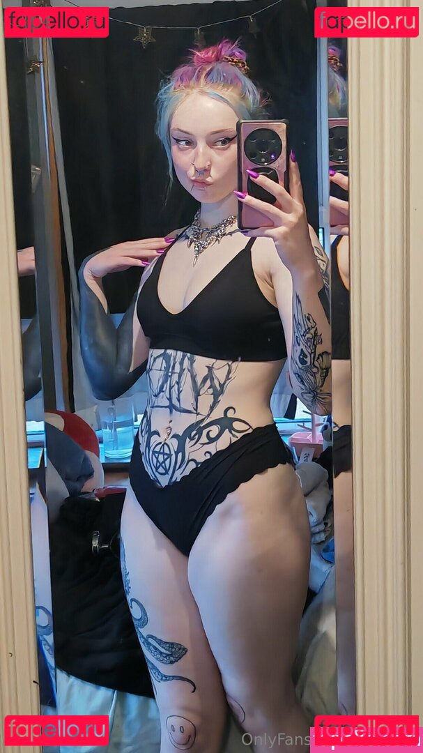 Scarlett / shakyxx Onlyfans Photo Gallery 