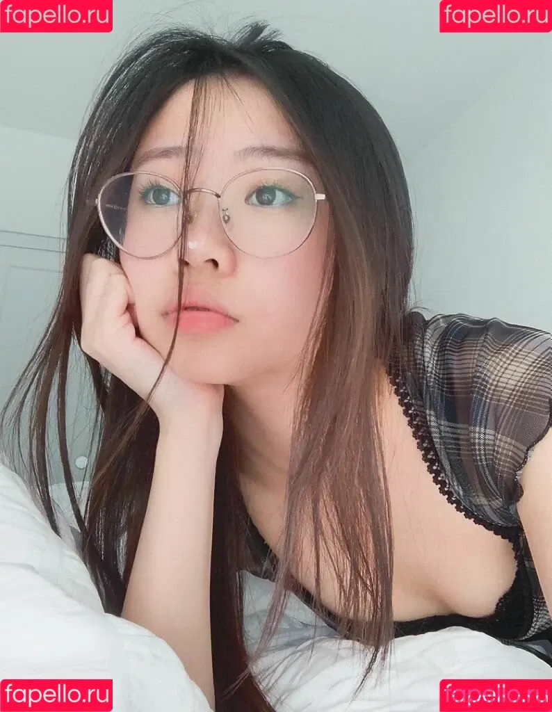 urshortie Onlyfans Photo Gallery 