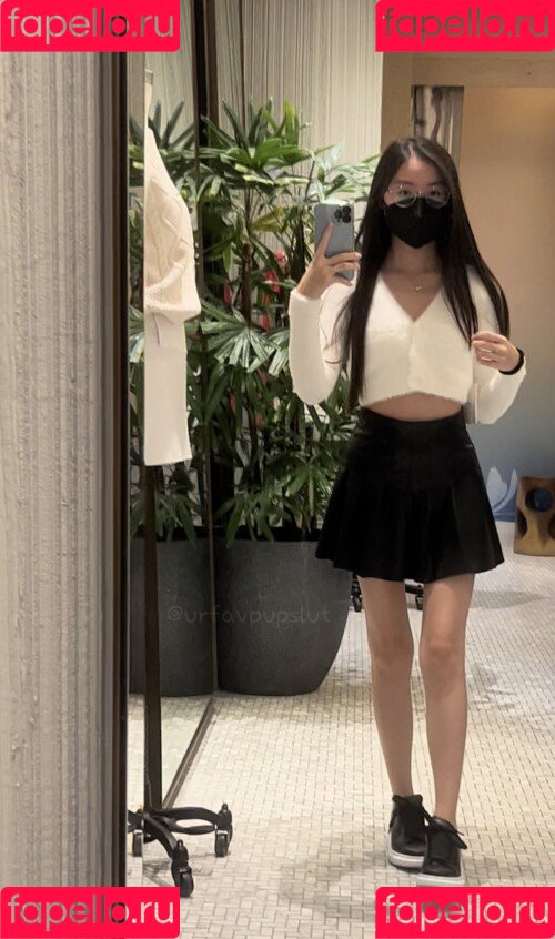 urshortie Onlyfans Photo Gallery 