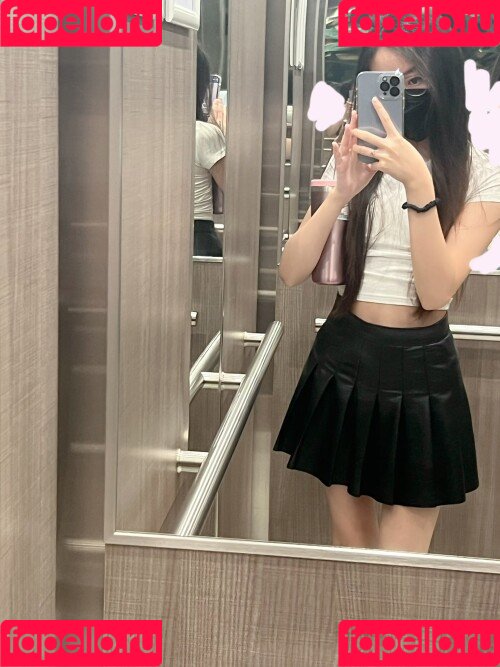 urshortie Onlyfans Photo Gallery 