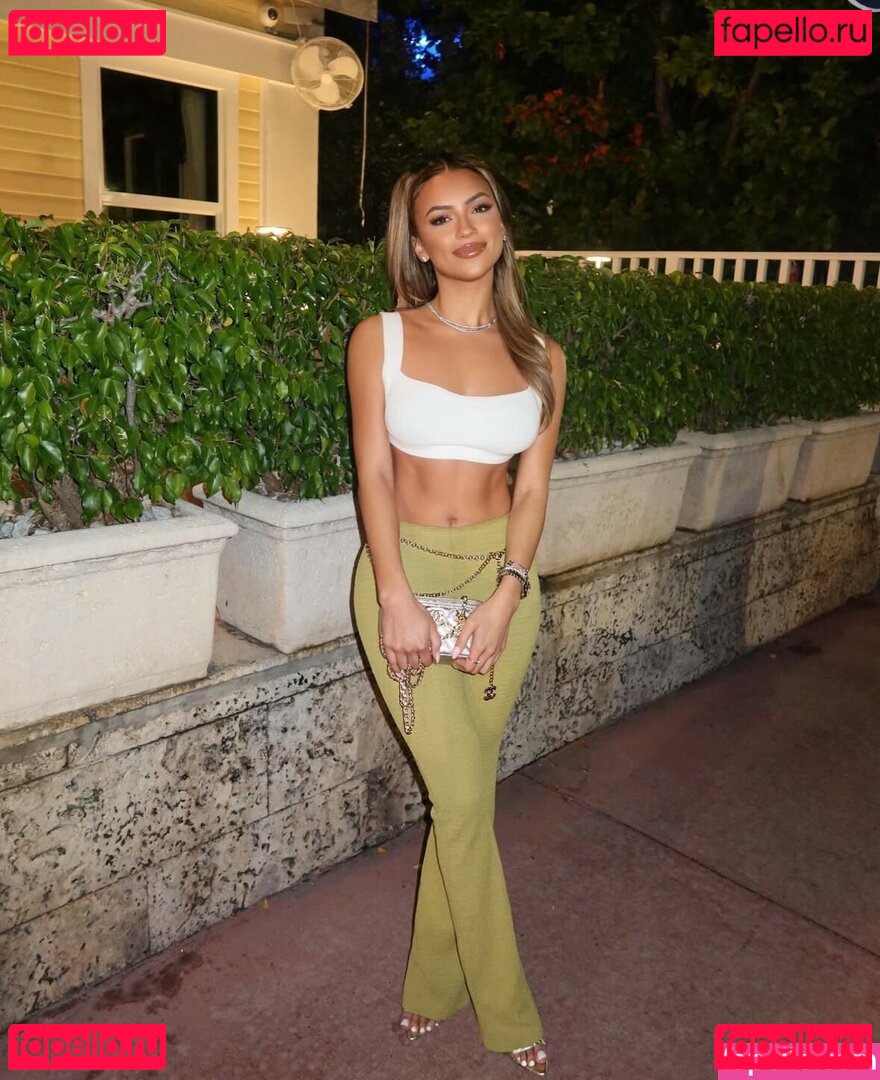 Ariana Barrett / arianaabarrett Onlyfans Photo Gallery 