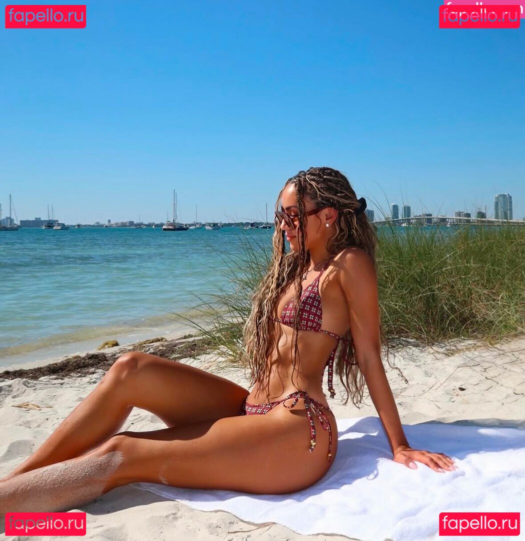 Ariana Barrett / arianaabarrett Onlyfans Photo Gallery 