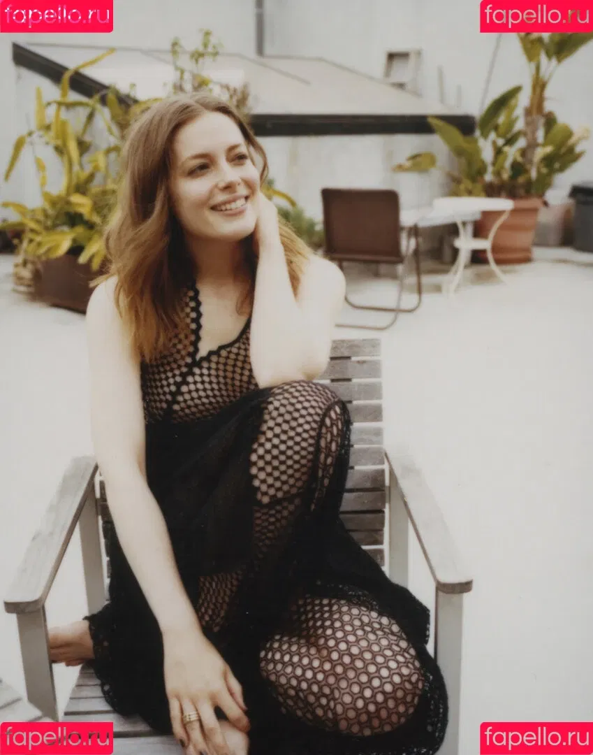 Gillian Jacobs Onlyfans Photo Gallery 