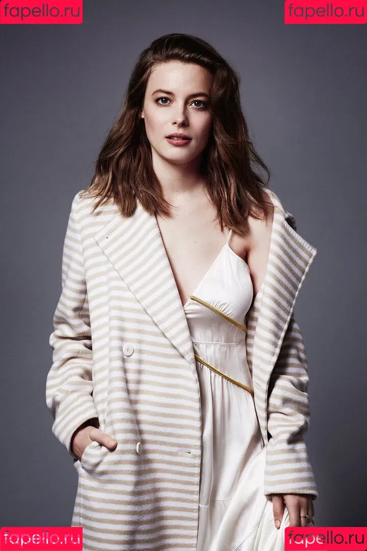 Gillian Jacobs Onlyfans Photo Gallery 