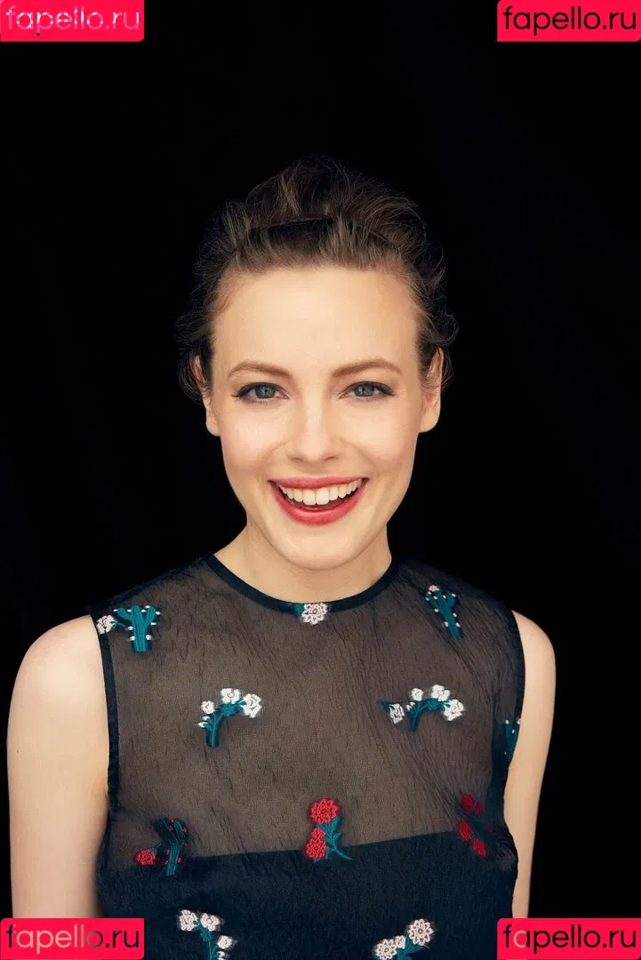 Gillian Jacobs Onlyfans Photo Gallery 