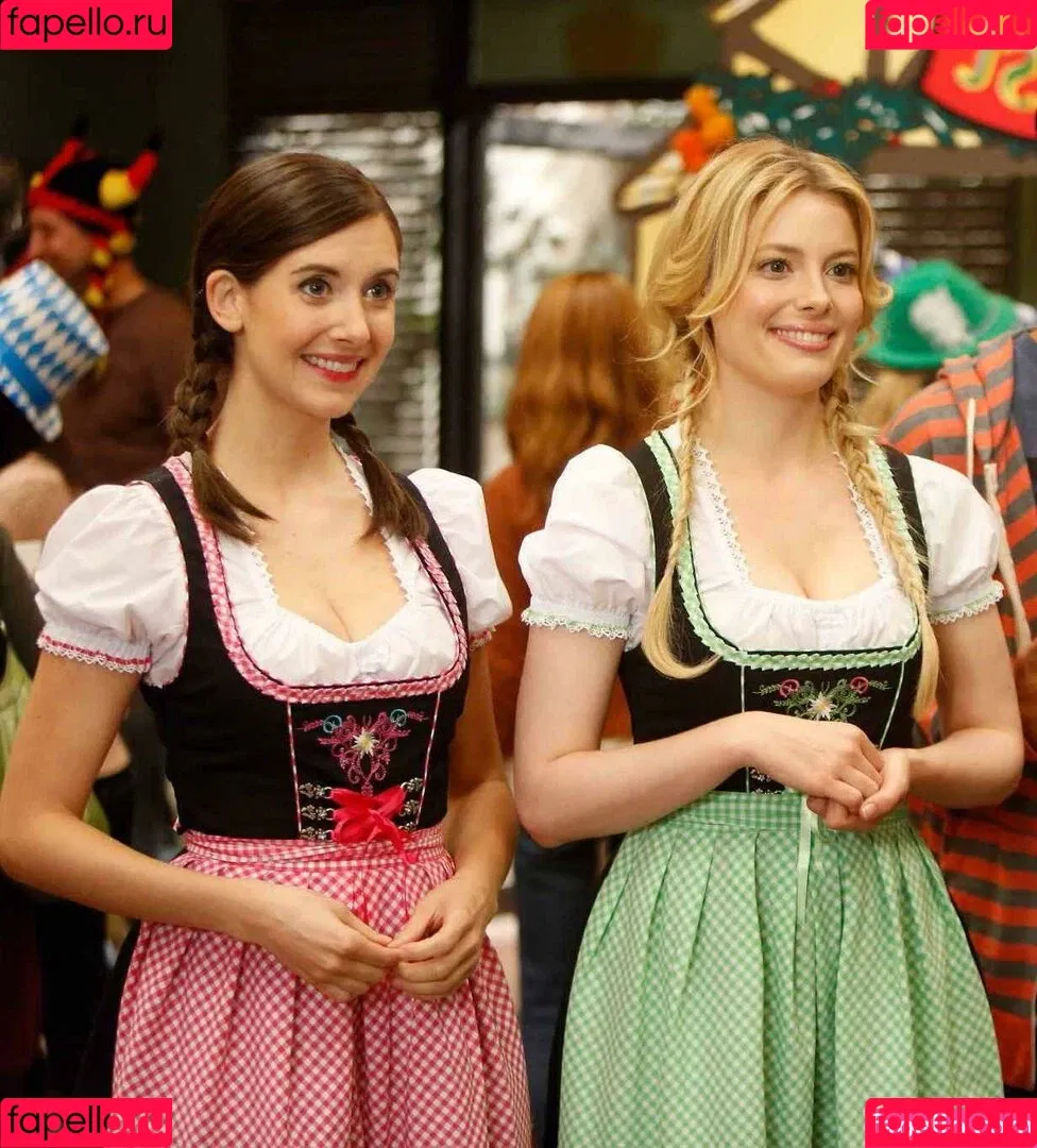 Gillian Jacobs Onlyfans Photo Gallery 