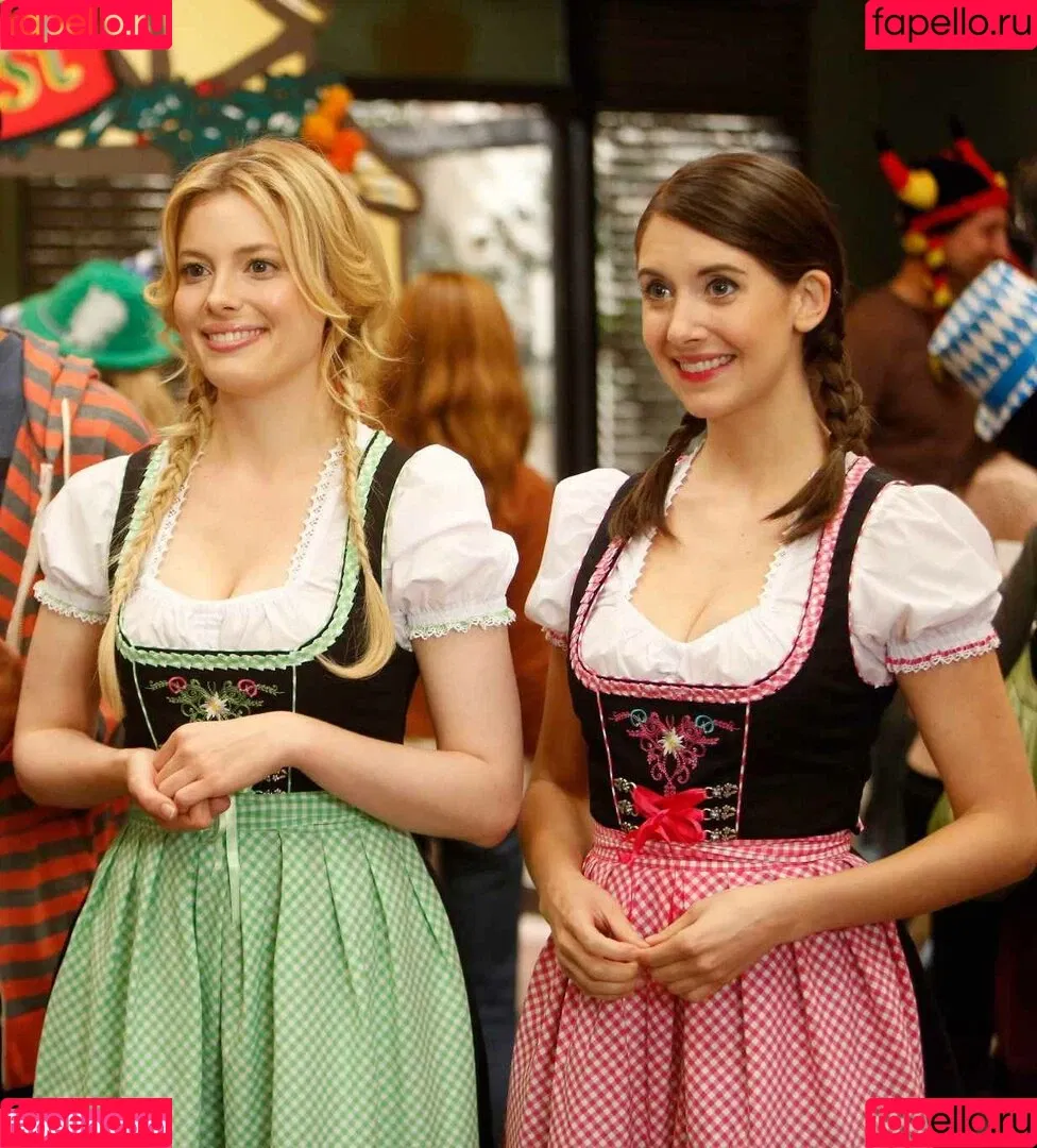 Gillian Jacobs Onlyfans Photo Gallery 