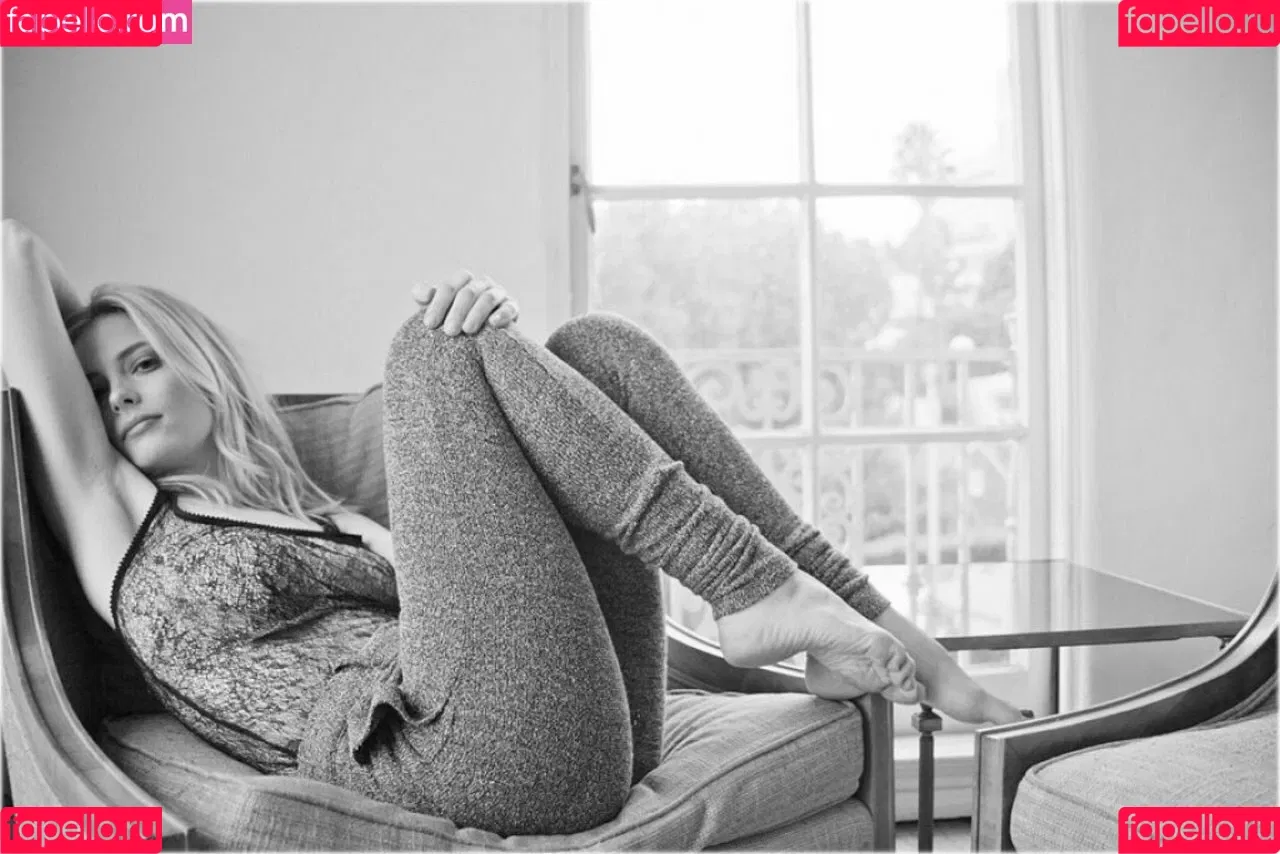 Gillian Jacobs Onlyfans Photo Gallery 