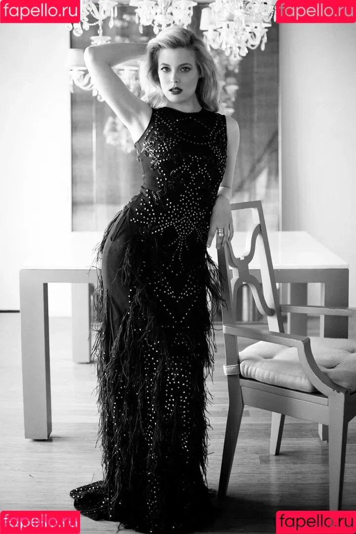 Gillian Jacobs Onlyfans Photo Gallery 