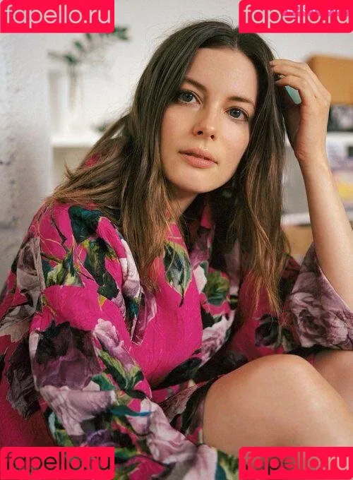 Gillian Jacobs Onlyfans Photo Gallery 