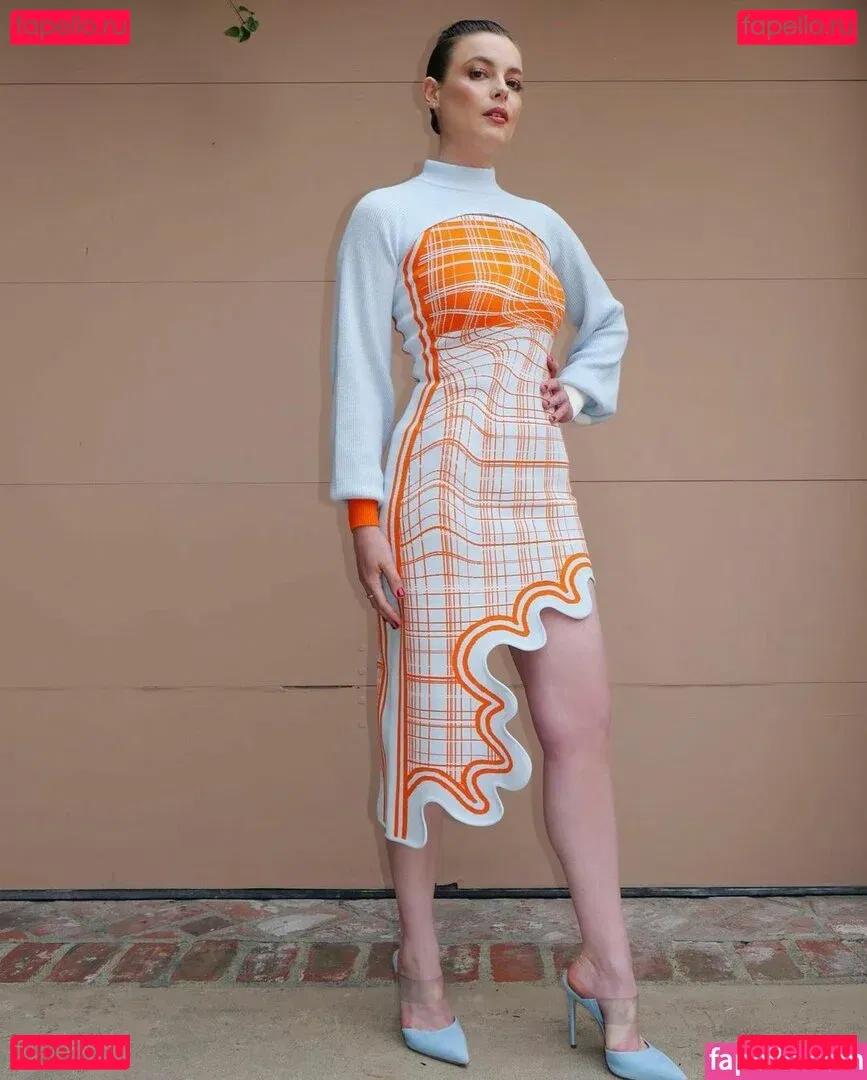 Gillian Jacobs Onlyfans Photo Gallery 