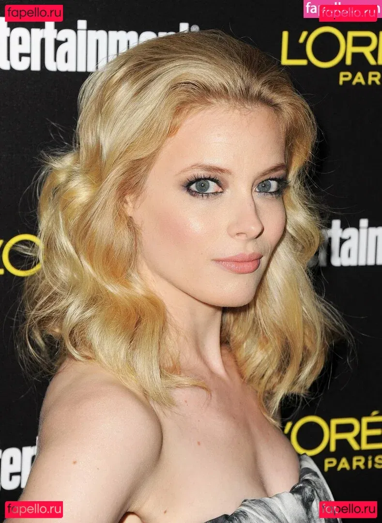 Gillian Jacobs Onlyfans Photo Gallery 