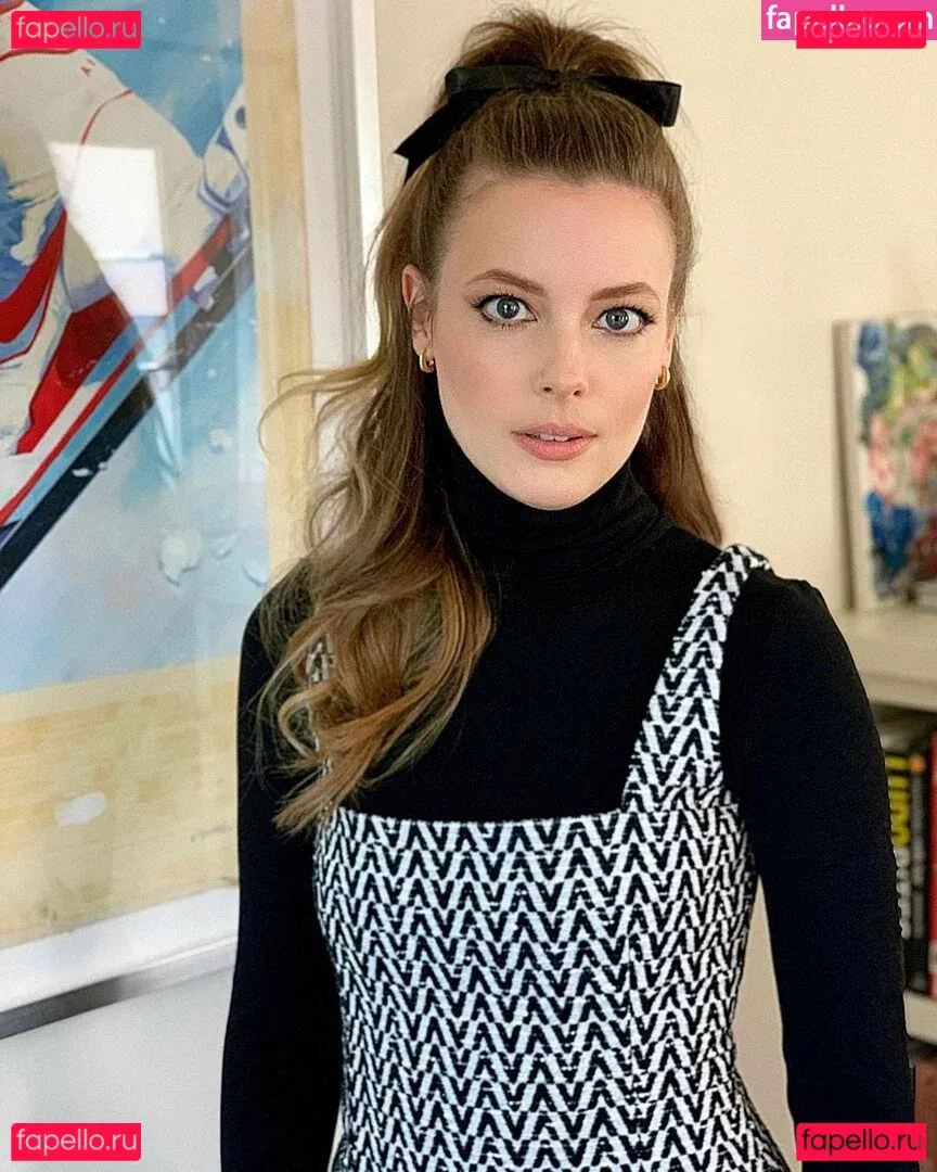 Gillian Jacobs Onlyfans Photo Gallery 
