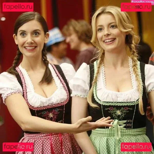 Gillian Jacobs Onlyfans Photo Gallery 