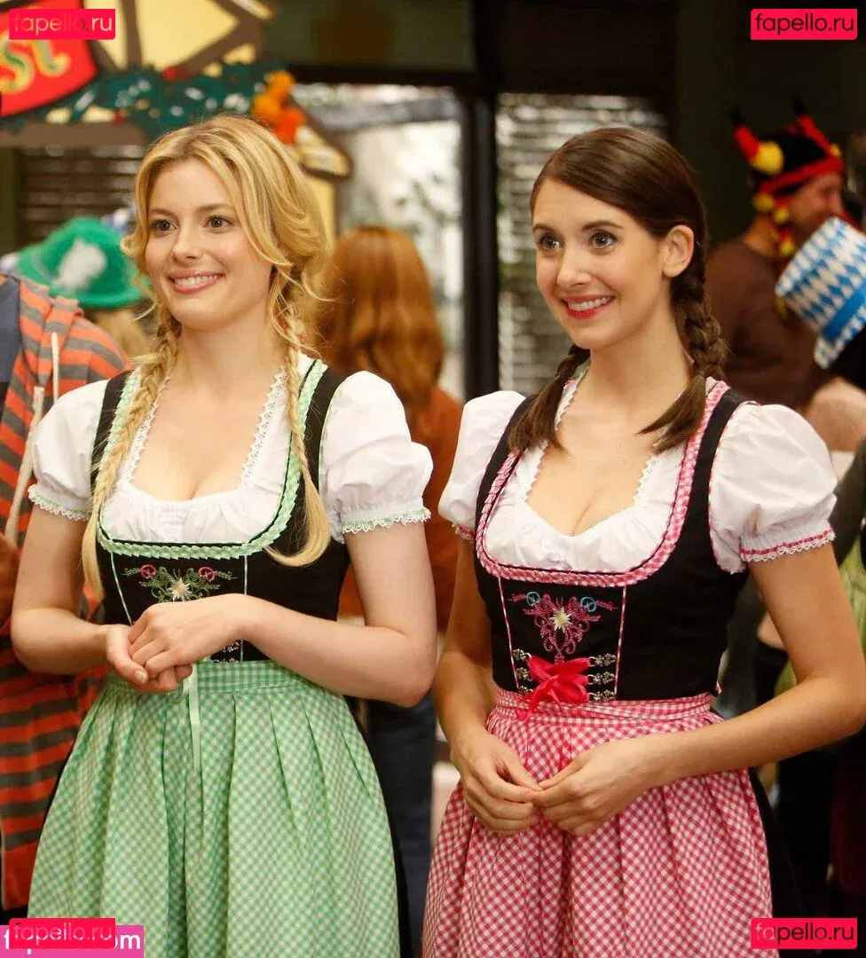 Gillian Jacobs Onlyfans Photo Gallery 