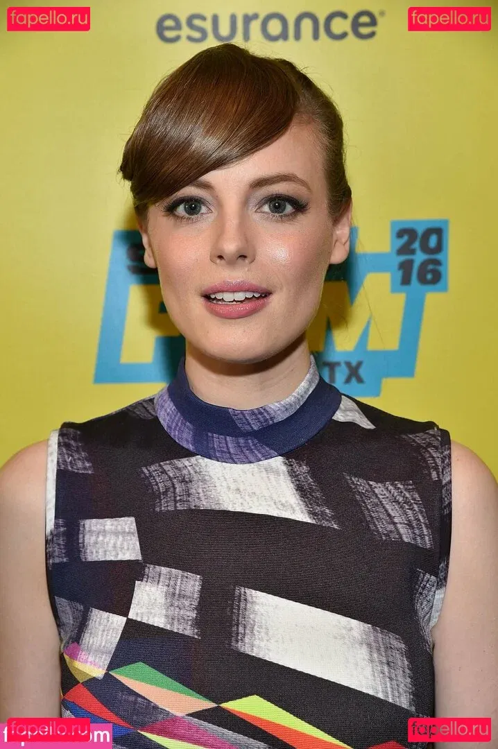 Gillian Jacobs Onlyfans Photo Gallery 