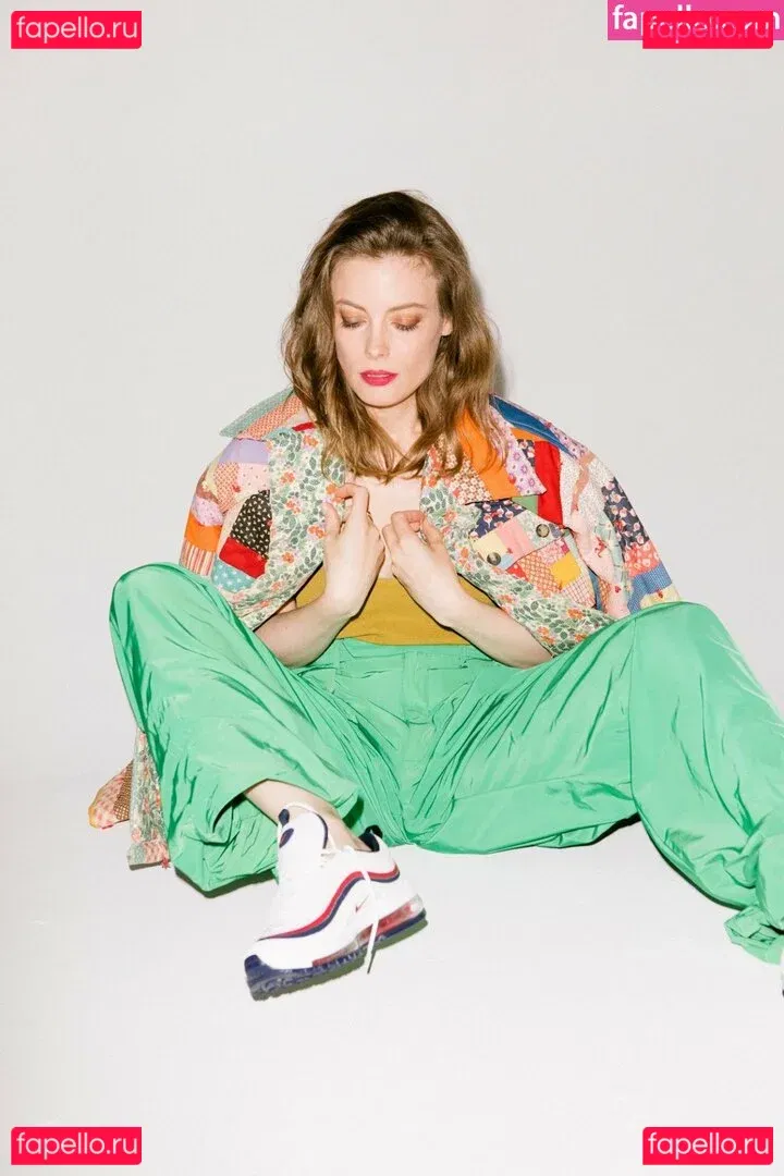 Gillian Jacobs Onlyfans Photo Gallery 