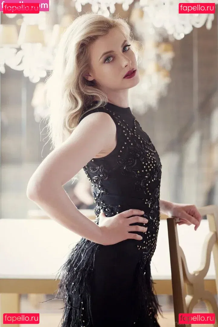 Gillian Jacobs Onlyfans Photo Gallery 