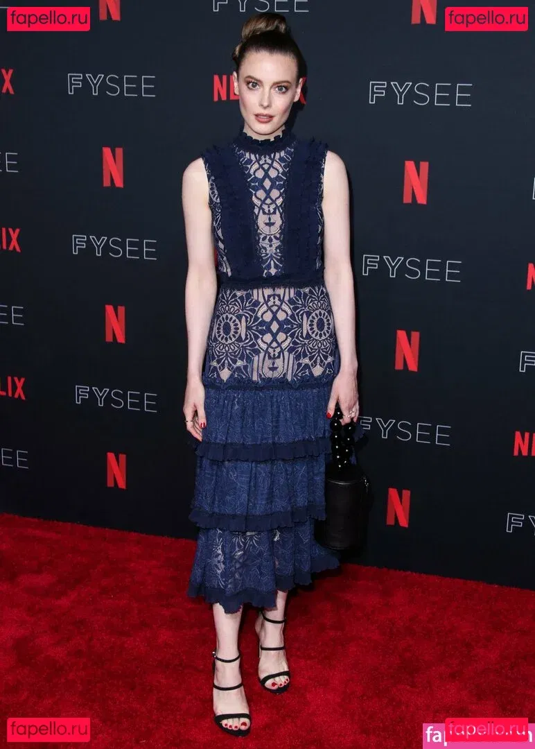 Gillian Jacobs Onlyfans Photo Gallery 