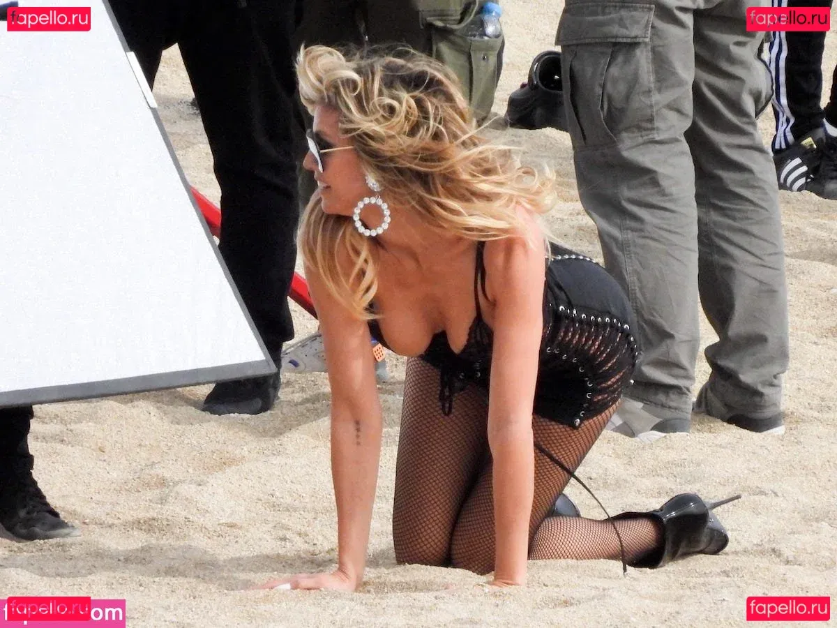 Heidi Klum Onlyfans Photo Gallery 