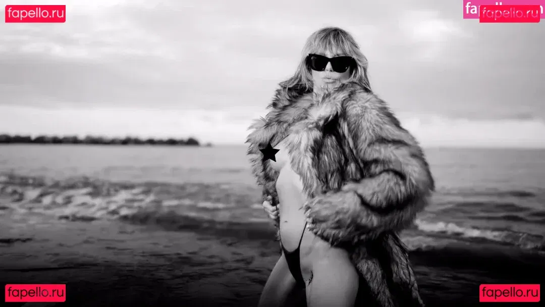 Heidi Klum Onlyfans Photo Gallery 