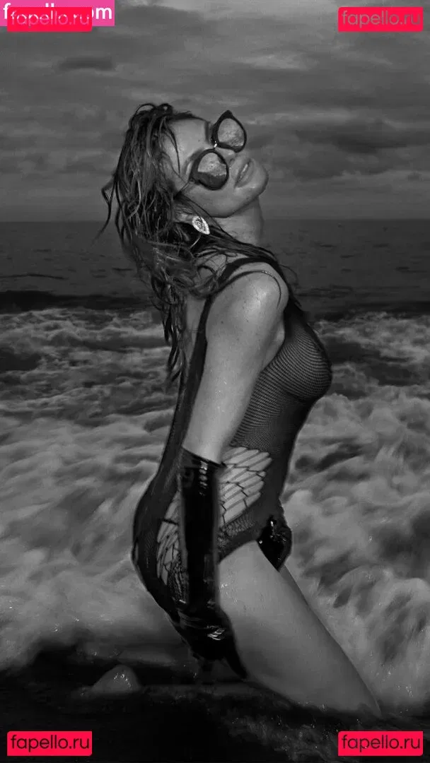 Heidi Klum Onlyfans Photo Gallery 