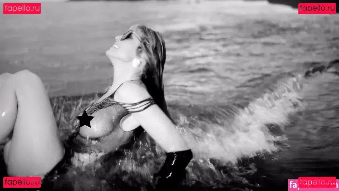 Heidi Klum Onlyfans Photo Gallery 