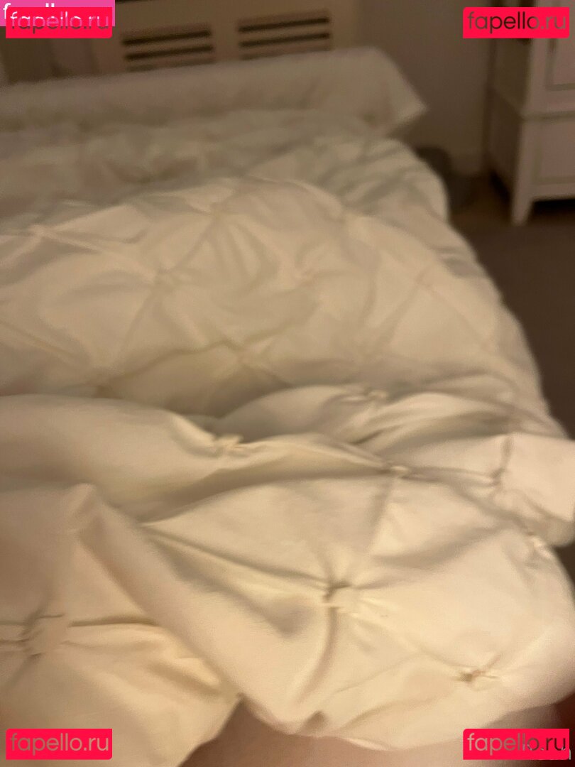 cheekysoles333 / chelsiejayy Onlyfans Photo Gallery 